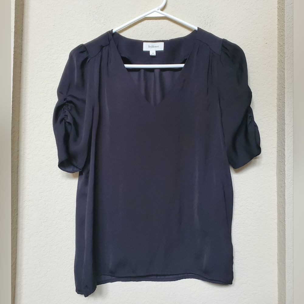 Bohme Ruched Sleeve V Neck Blouse. Size XS